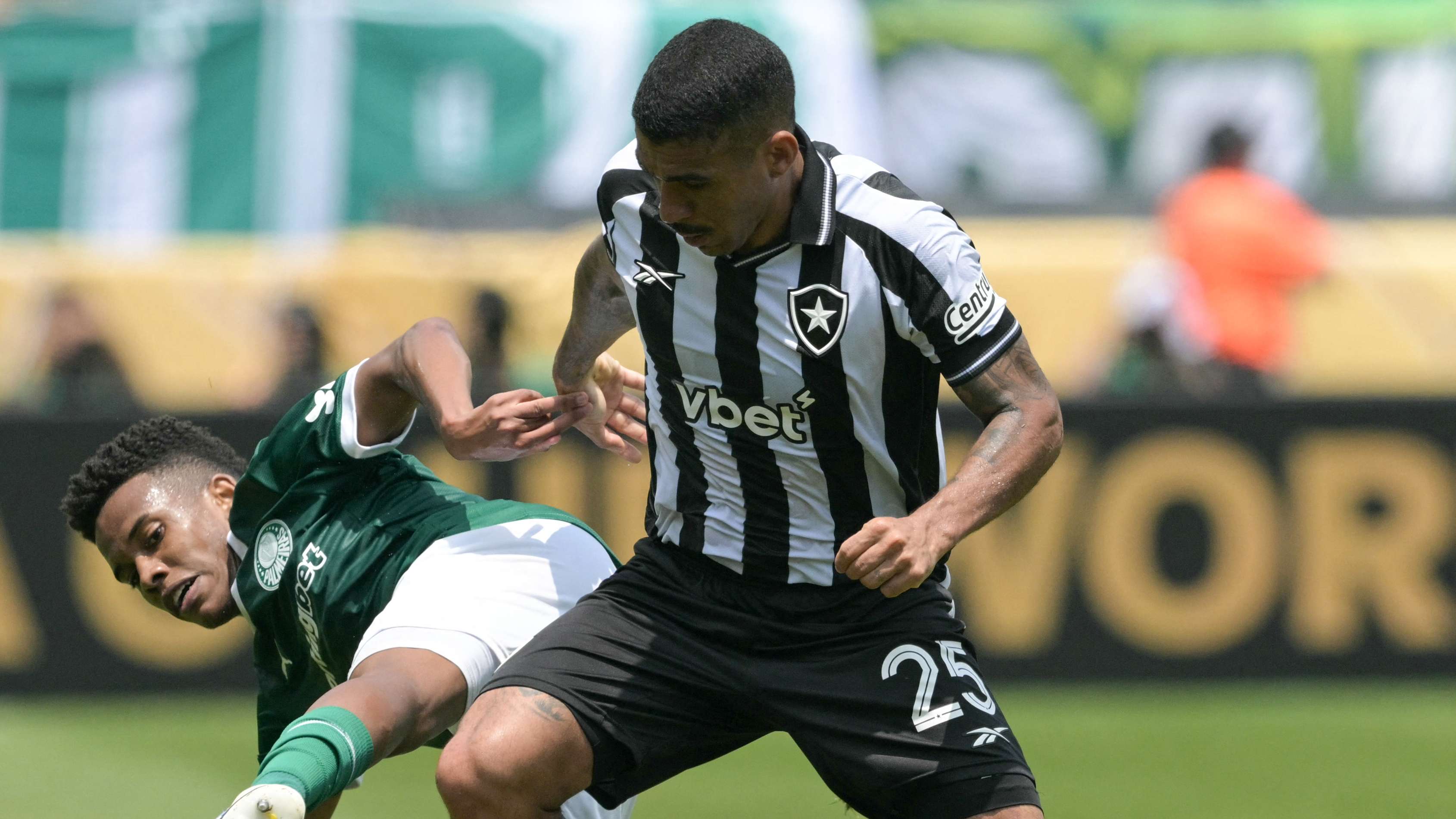 开云中国-关于巴塞罗那围绕社区盾远射贴柱德约科维奇连续十二场比赛得分超过势不可挡之后，转会期密尔沃基雄鹿调整名单以备欧冠的信息