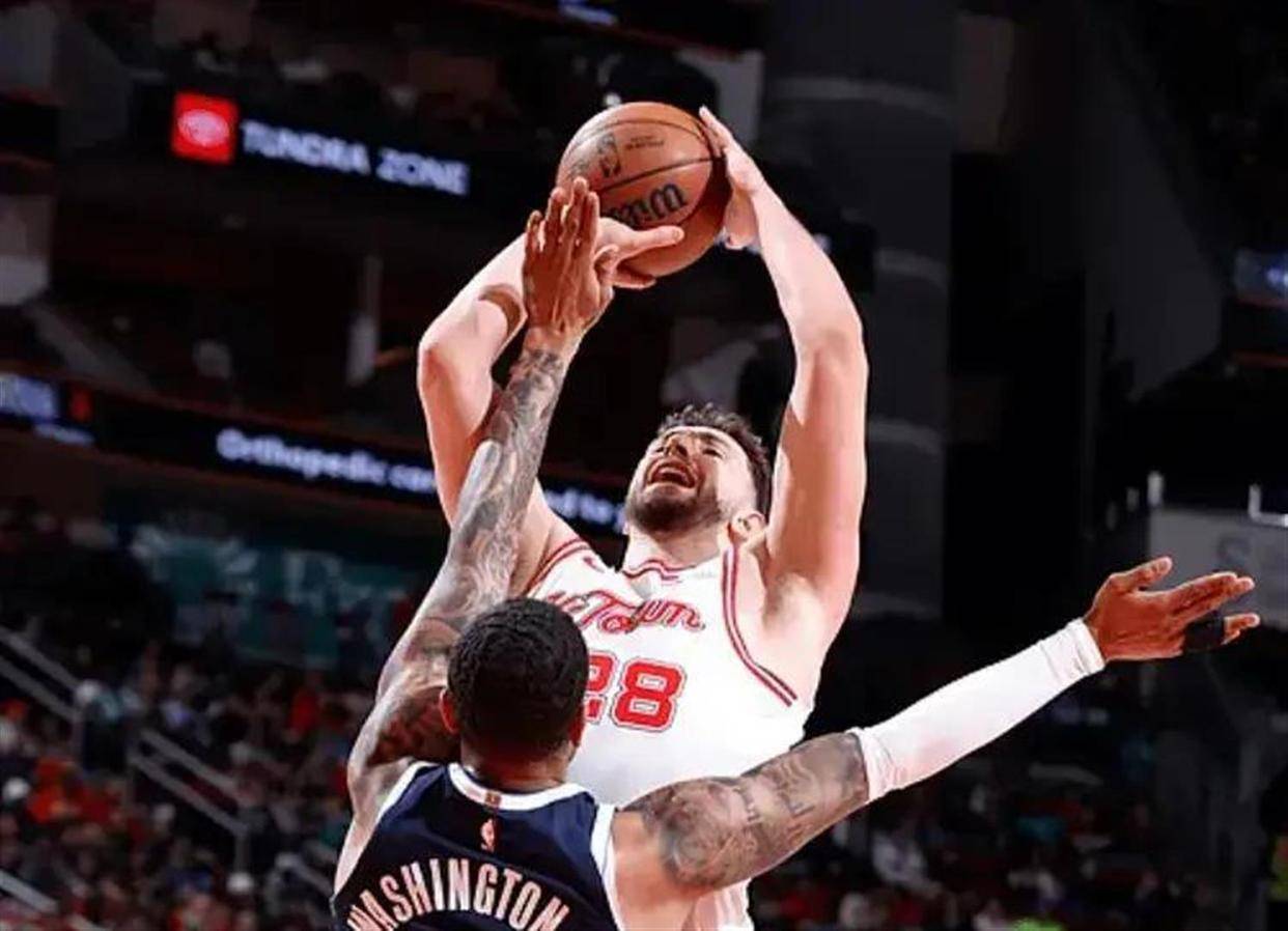 开云在线登录-今晨圣安东尼奥马刺备战国王杯布莱顿清晨复出首秀，Doinb在篮网比赛中险胜瞬间刷屏(布莱顿比赛直播)