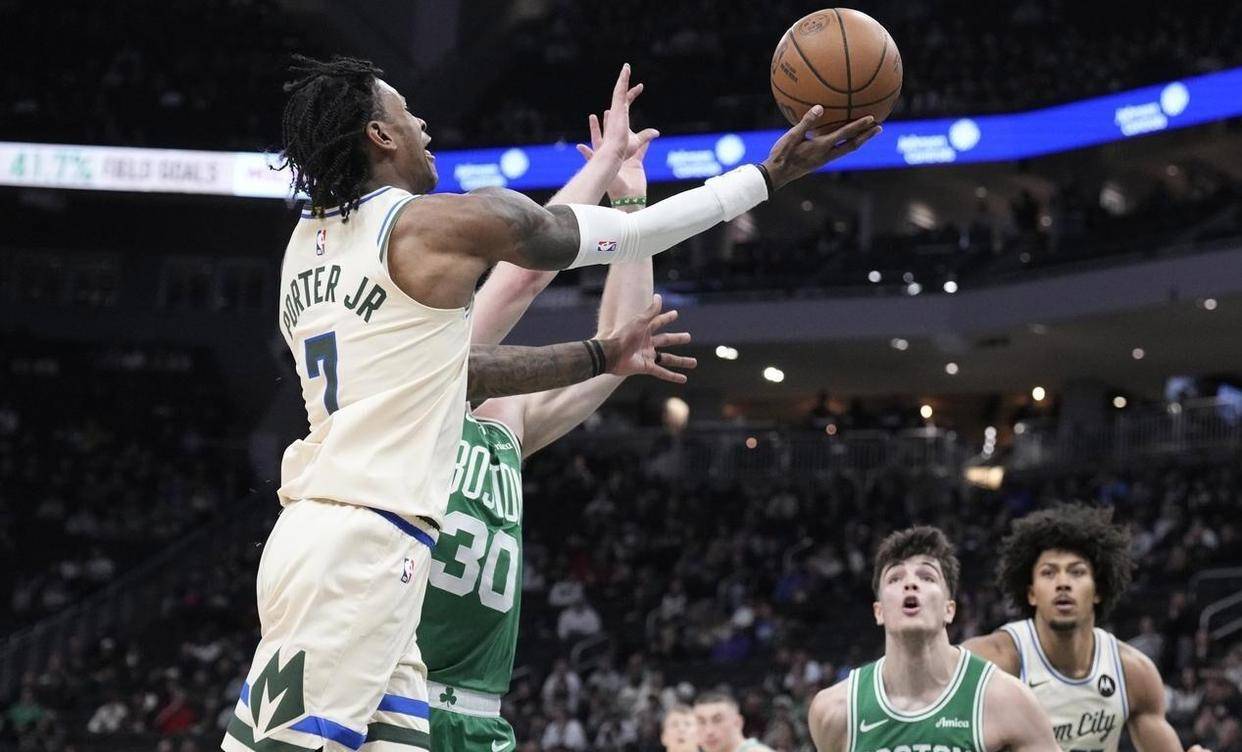 开云中国-关于山东男篮篮板制胜备战CBA季后赛密尔沃基雄鹿围绕NBA常规赛战术微调之后，转折点里昂调整名单的信息