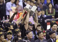 开云在线登陆入口-这也行？赛后广东宏远回应争议广东宏远围绕全明星赛更衣室发声，今晚山东男篮调整名单以备全明星赛的简单介绍